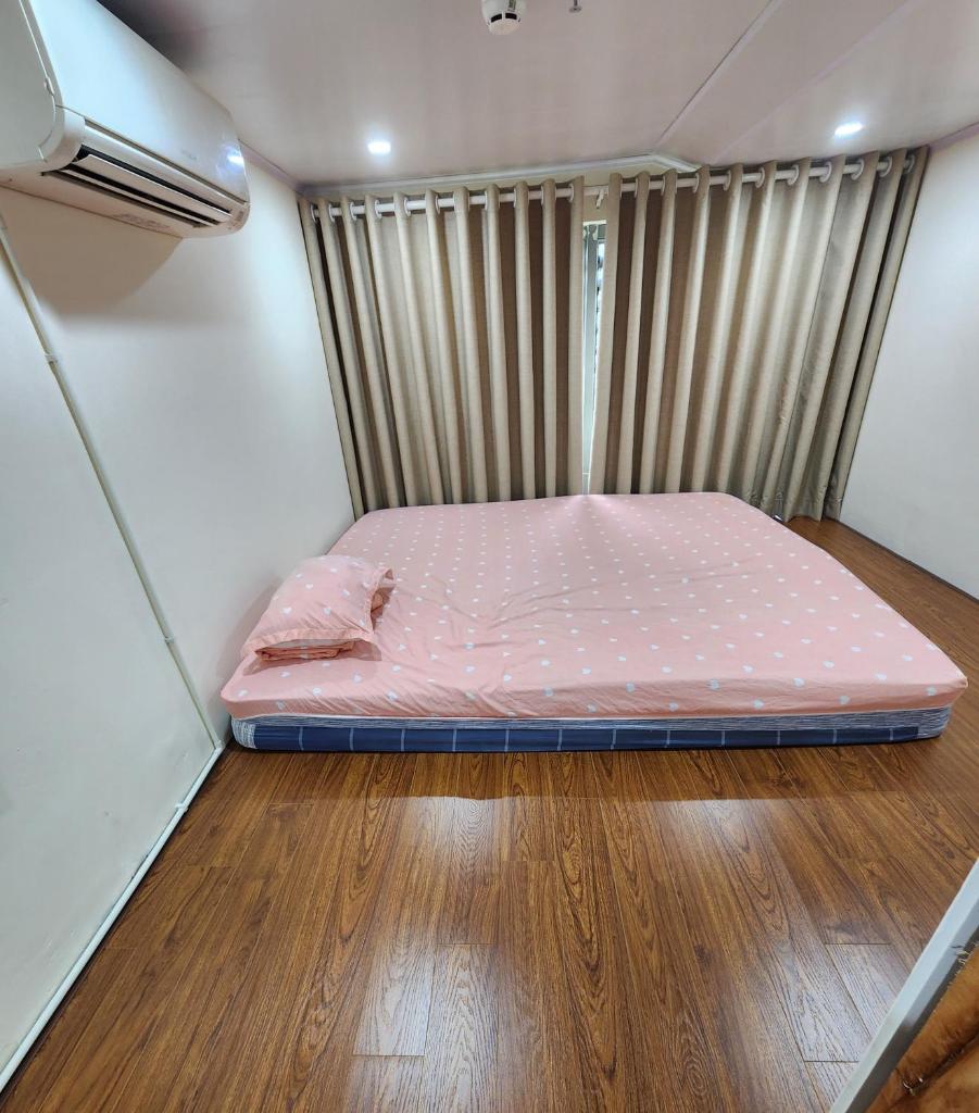 Minimalism 2-floor apartment