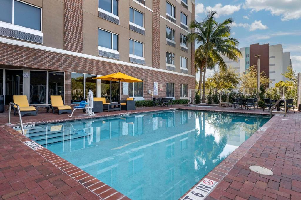Cambria Hotel Ft Lauderdale, Airport South & Cruise Port image