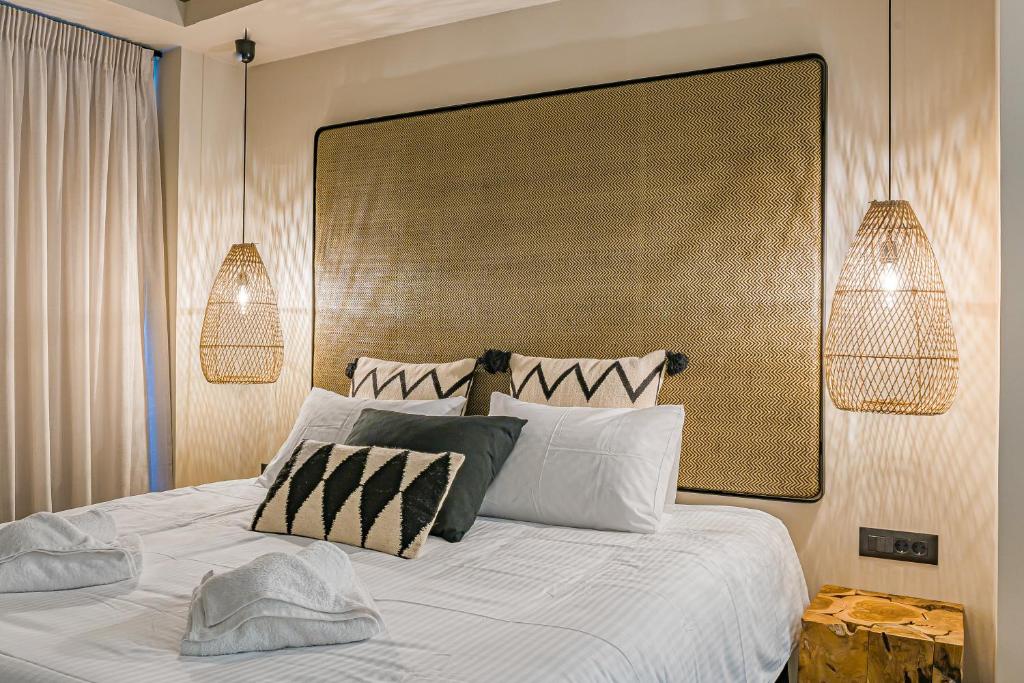 HOM54 Luxury Suites Room Type - Suite with Hot Tub
