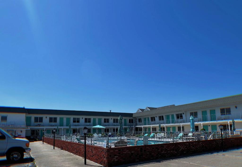 Jetty Motel image