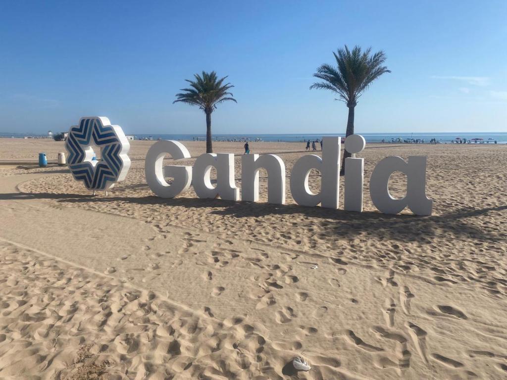 Apartamento en Playa de Gandia - Sólo para Familias - Tap to explore photos