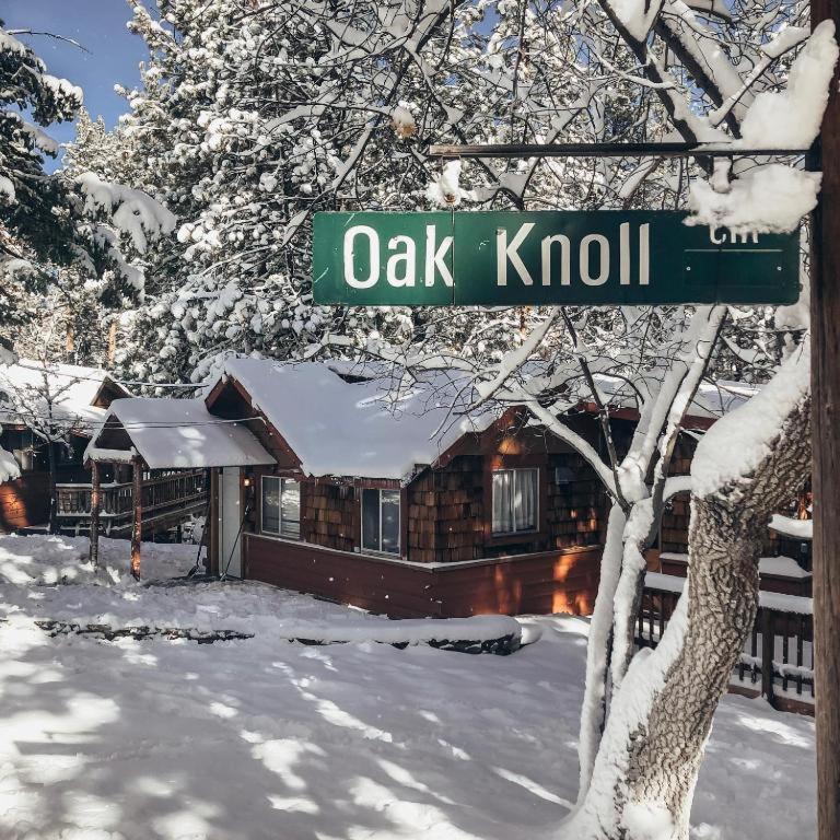 Oak Knoll Lodge image