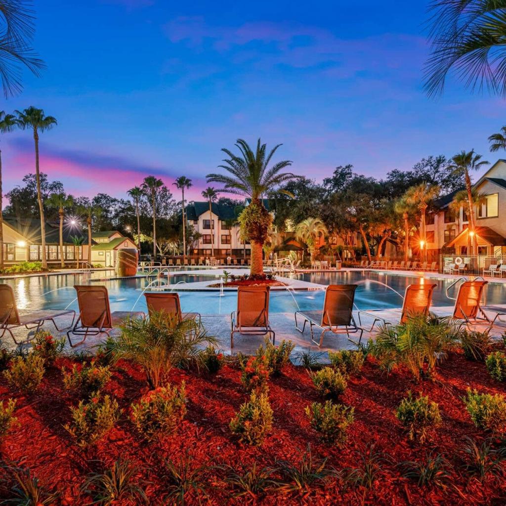Long Term Stays Allowed Pet Friendly & Pool image