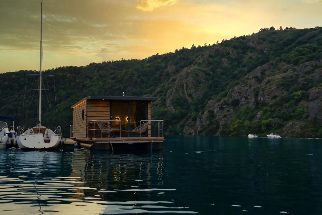 Houseboat by Noma, Loire