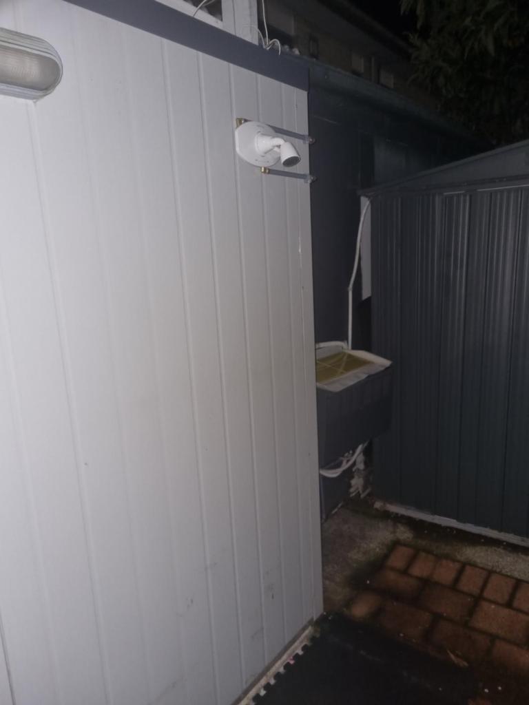 Home with spa, sauna, garden in prime location