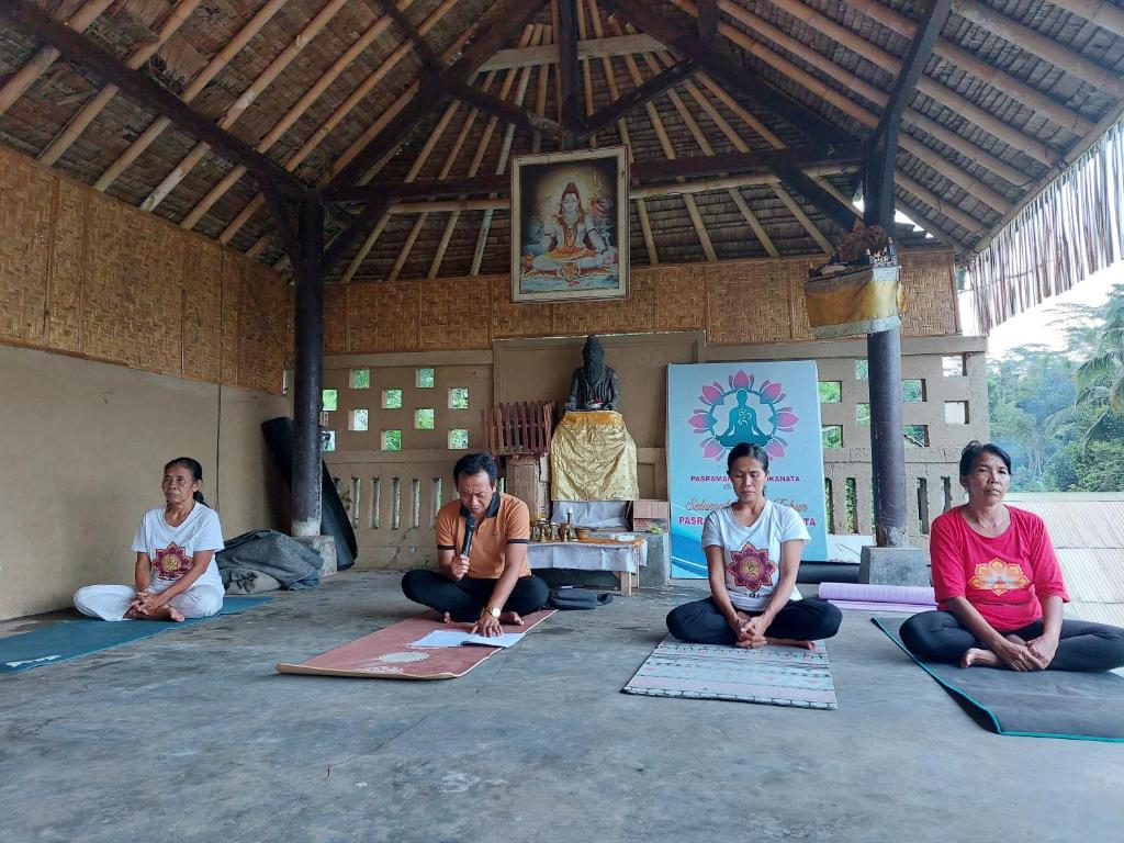 Arnata Guest House & Pasraman Yoga Lokanata photo 3