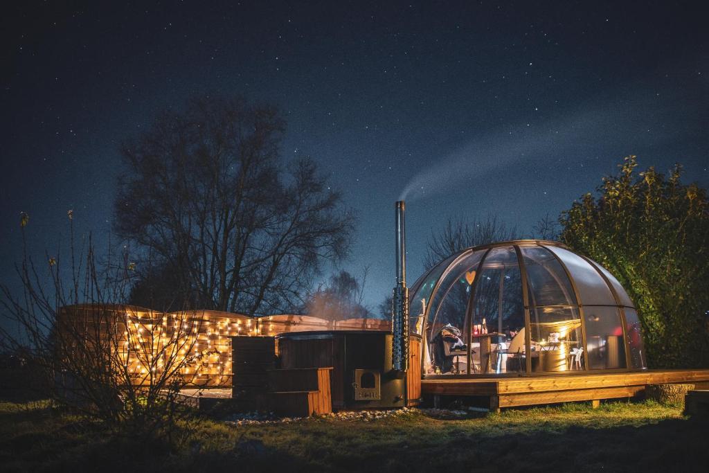 Sphair aux merveilles - Dôme romantique avec vue panoramique sur la nature photo 1
