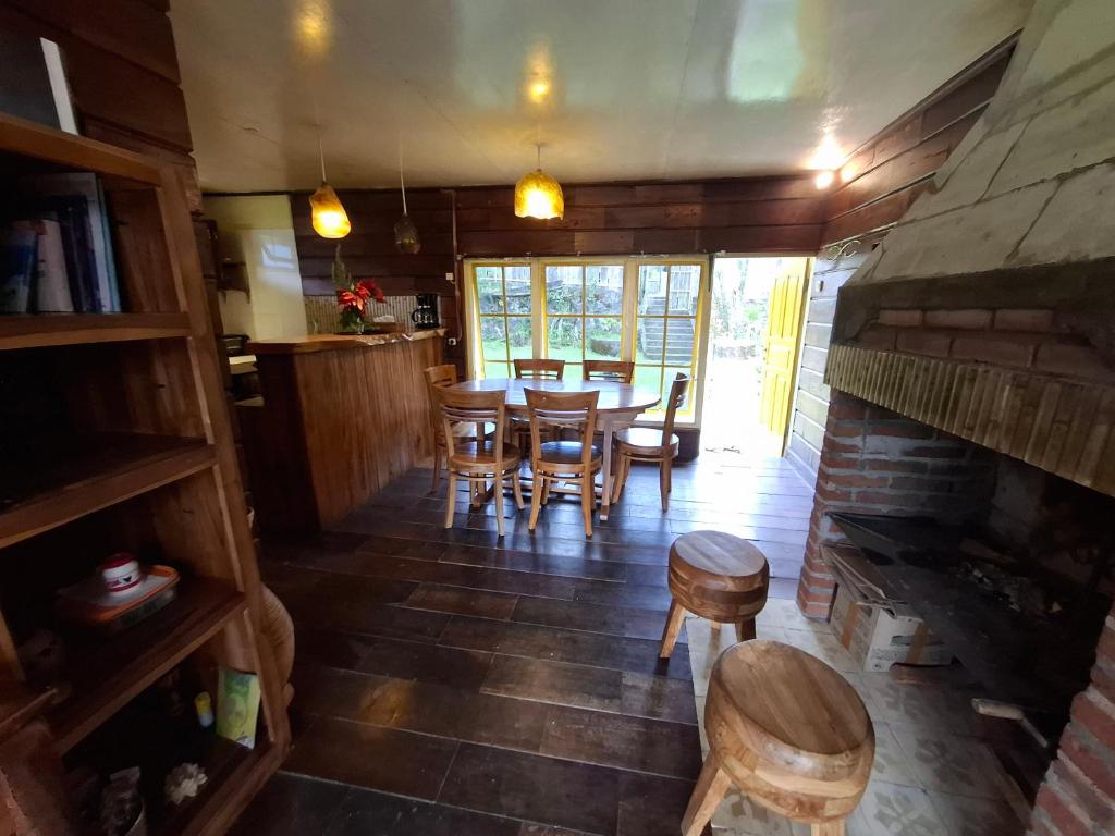 3 Bedroom Lake House photo 3