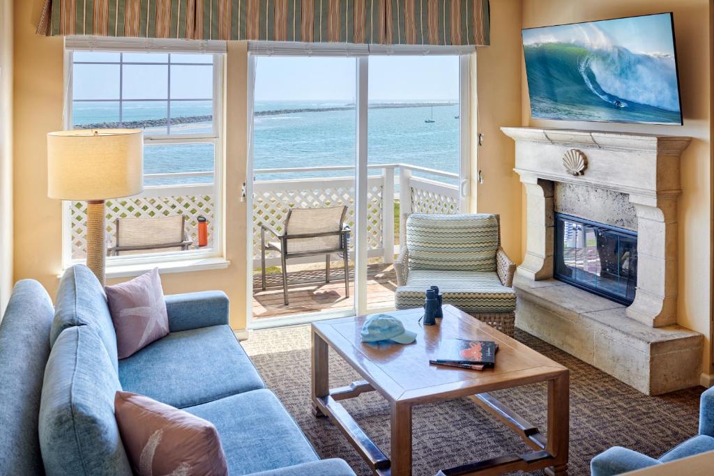The Beach House Hotel Half Moon Bay image
