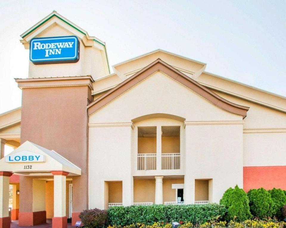 Rodeway Inn Mount Laurel Hwy 73 image