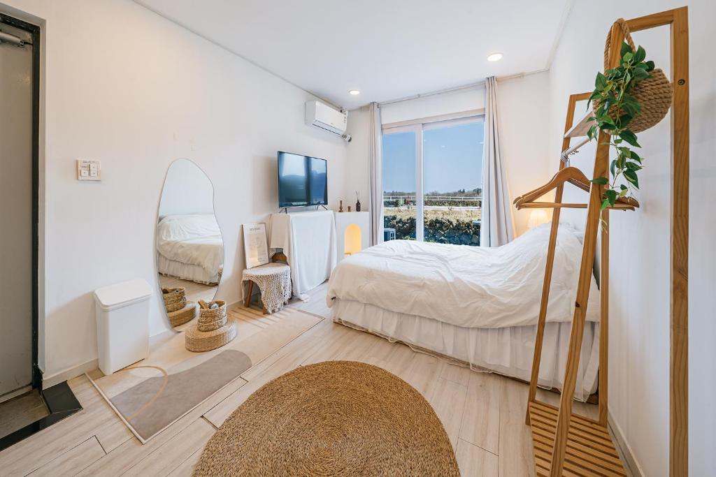 제주스럼 커플룸 1호 Room Type - Double Room with Park View