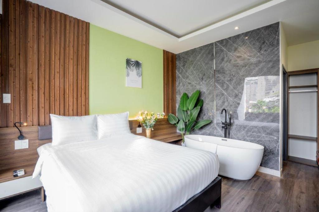 La Phan Huy Ich Hotel