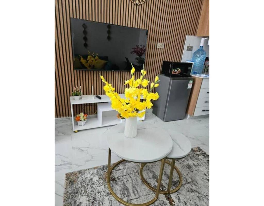 Skyview Loft Studio, SmartHome Apartment, Kilimani - Tap to explore photos