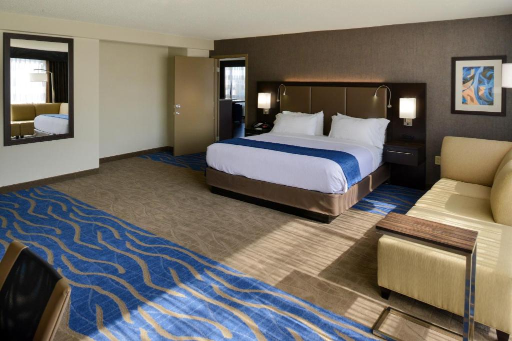 Holiday Inn St Louis Downtown/Convention Center, an IHG Hotel photo 2