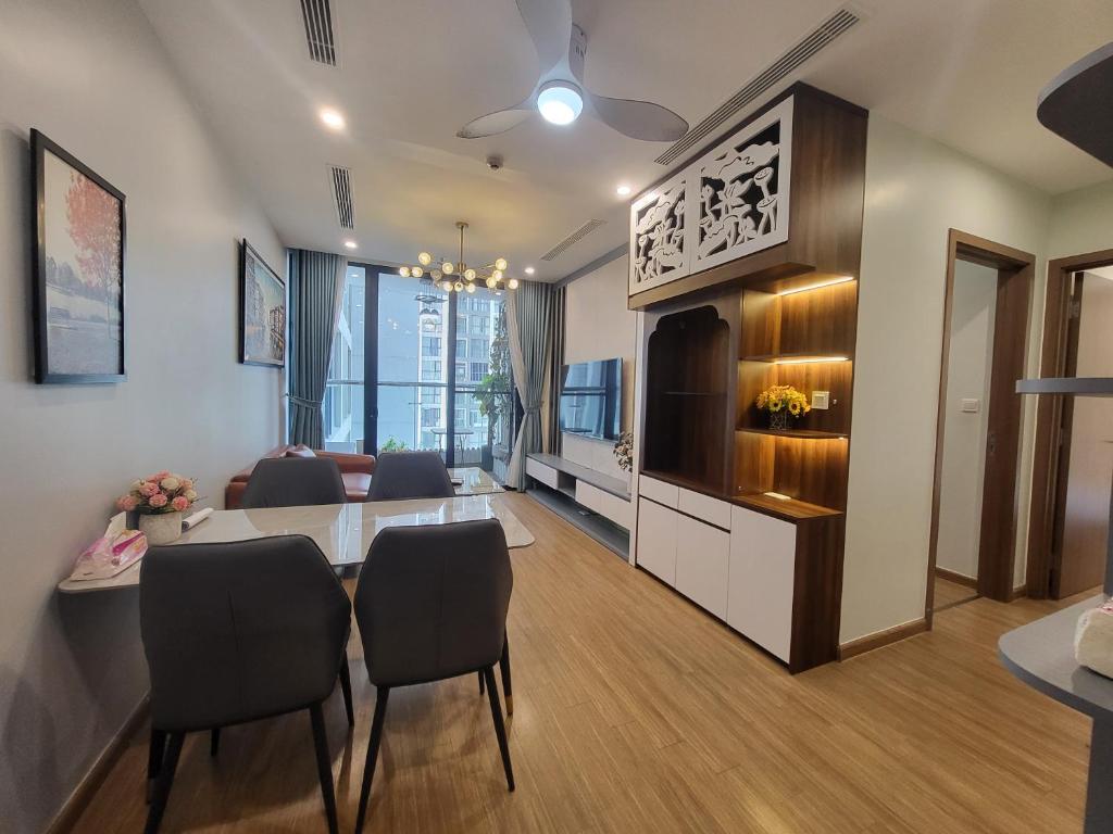 Căn hộ dịch vụ siêu đẹp Vinhomes Skylake gần sân vận động Mỹ Đình