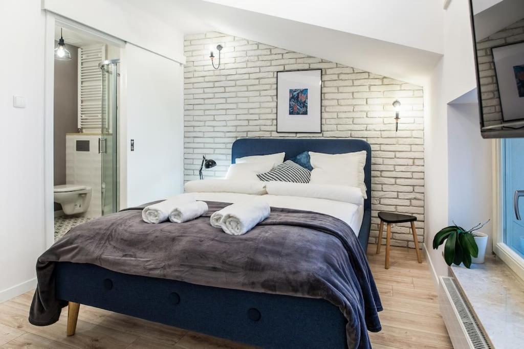 Old Town Apartments - T36b