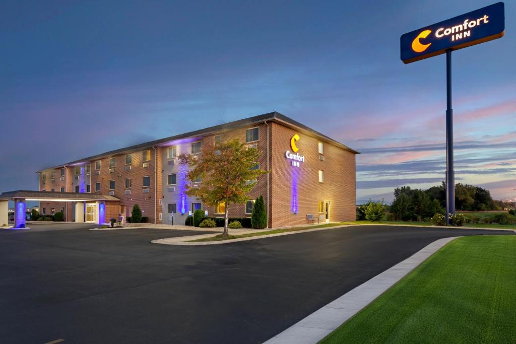 Comfort Inn Hobart-Merrillville I-65 image