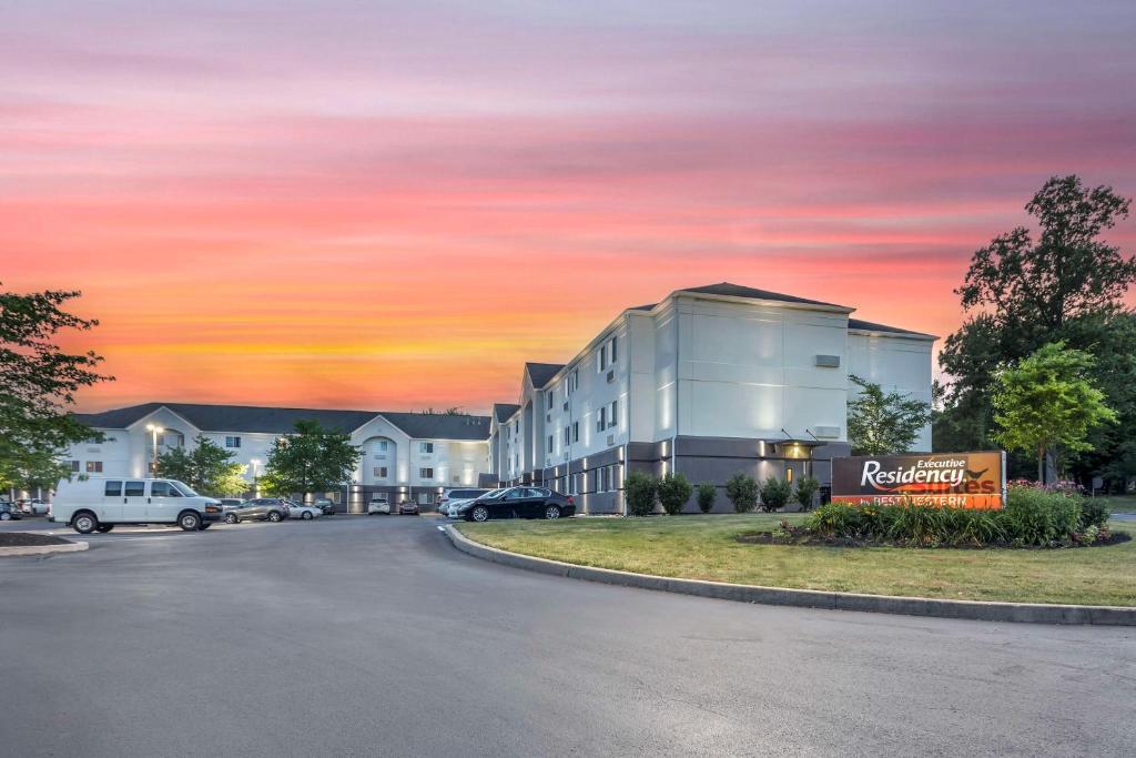 Executive Residency by Best Western Philadelphia-Willow Grove image