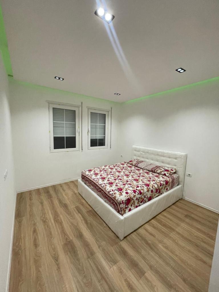 Guest House White Crown photo 2