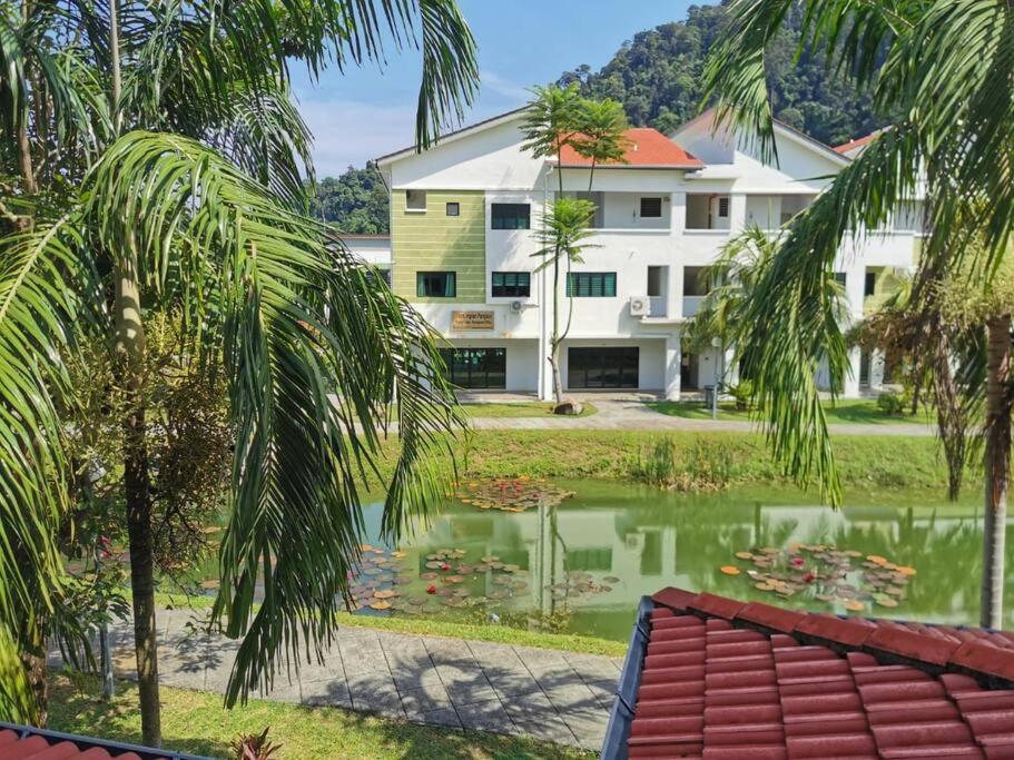 C23 Lot 10 Pangkor Leisure Beach Studio - Tap to explore photos
