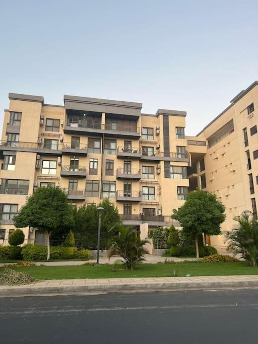 Excellent 3-BR Hotel Apt in Madinaty
