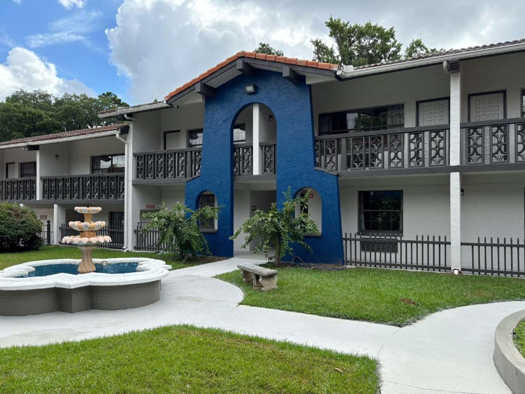 Motel 6 Tallahassee, FL – North Monroe image