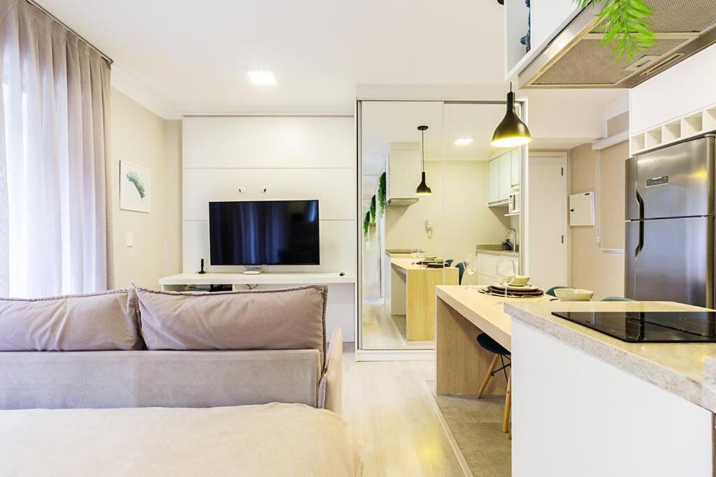 Studio Moderno com sacada Ap 48 Soho Life Room Type - One-Bedroom Apartment