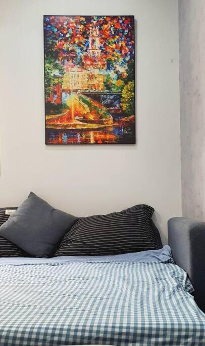 OldQuarter, Balcony, Peaceful, Netflix