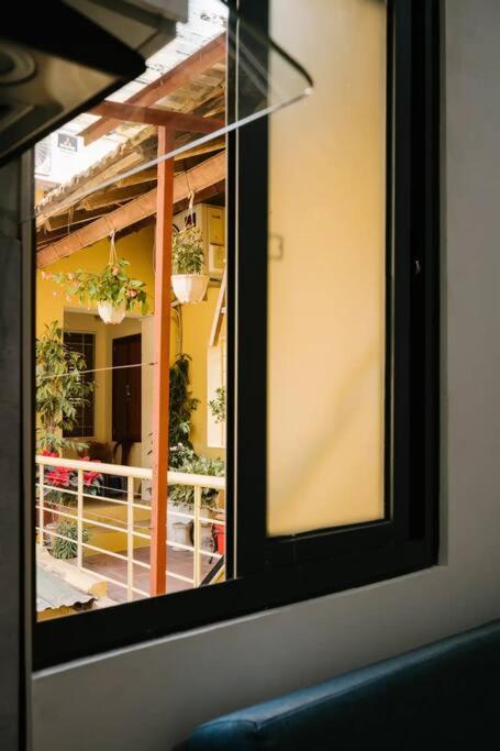 OldQuarter, Balcony, Peaceful, Netflix