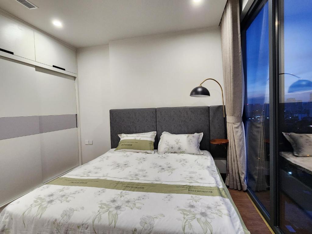 Căn Hộ 2 Phòng Ngủ Tại The Matrix One