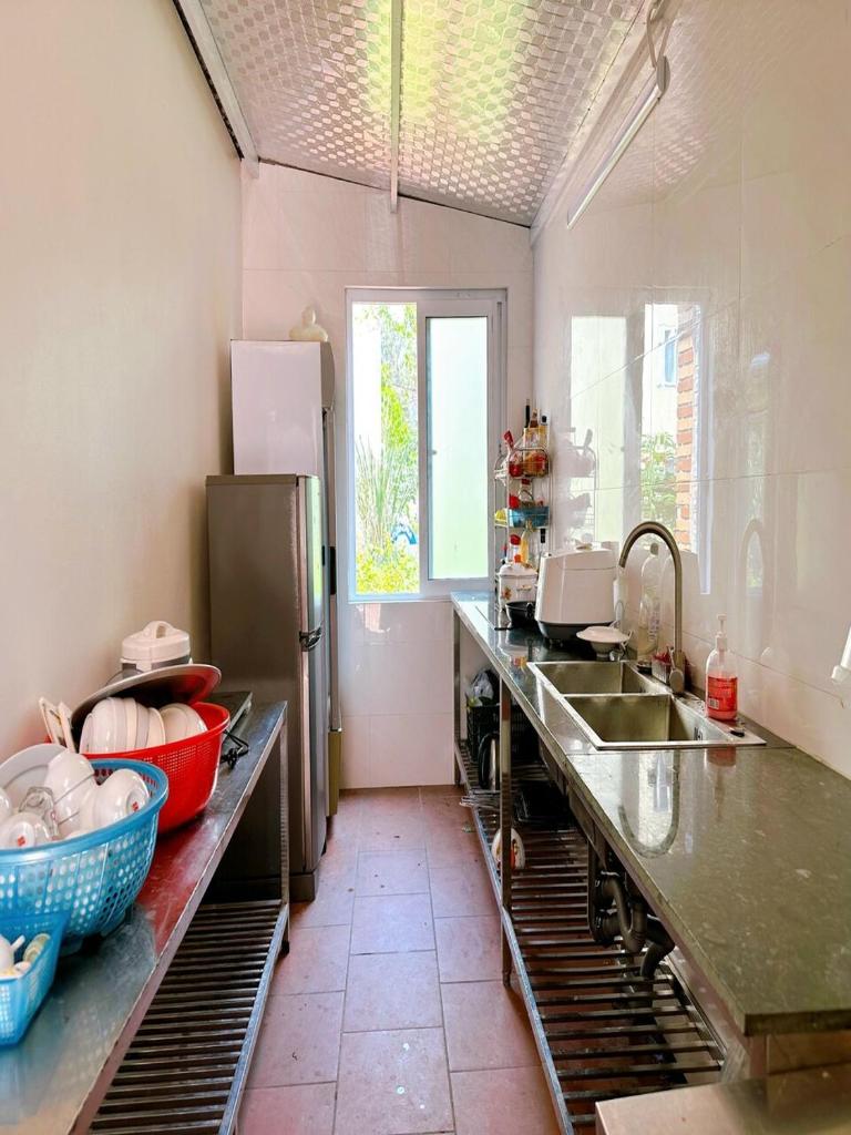 Homestay 8 ngủ bể bơi riêng - Tuần Châu