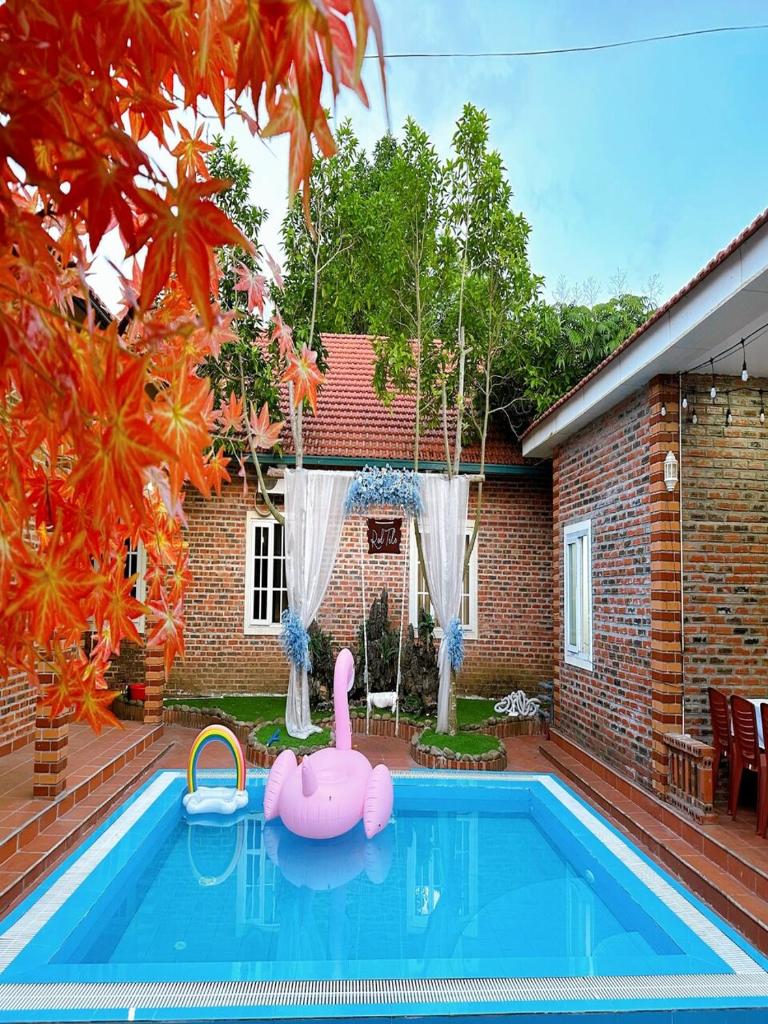 Homestay 8 ngủ bể bơi riêng - Tuần Châu