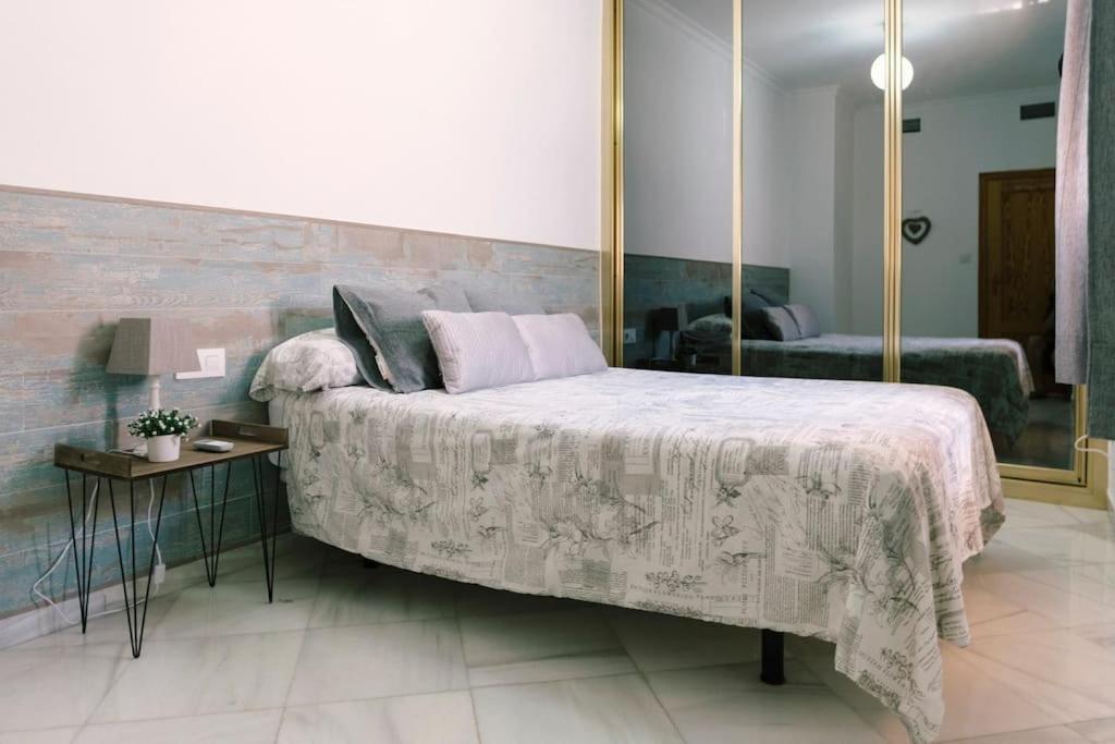 Rooms of Wonderful 3 bedroom flat in the heart of Triana