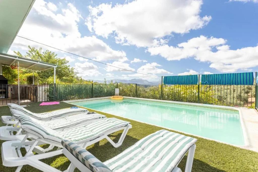 Spacious villa with mountain view in Archidona, private pool, Malaga