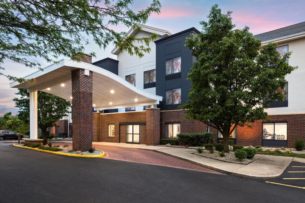 Fairfield Inn & Suites Columbus East image