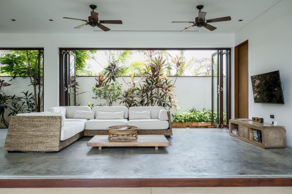 Cho Fah Residence - Tap to explore photos