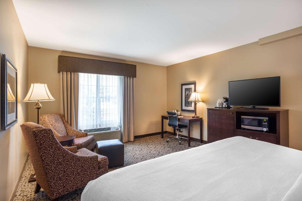 Best Western Plus Intercourse Village Inn & Suites - Tap to explore photos