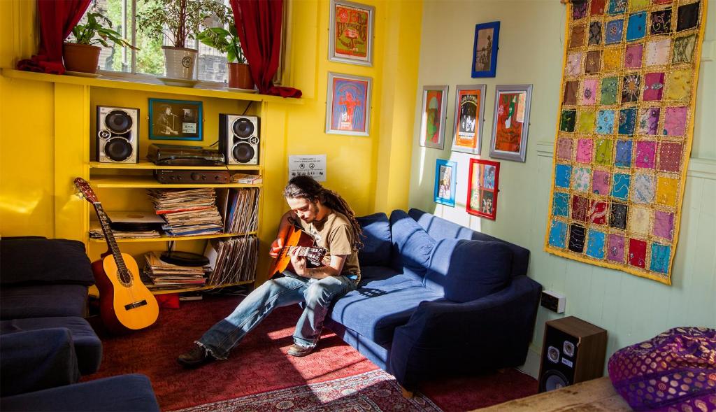 Castle Rock Hostel - Adults Only - Tap to explore photos