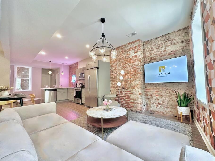 The Heinz Penthouse by Luxe PGH image
