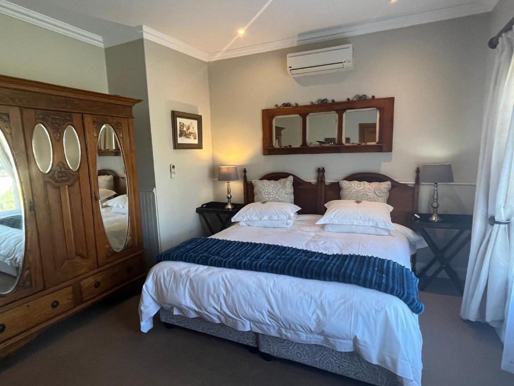 La Pension Guest House - Tap to explore photos