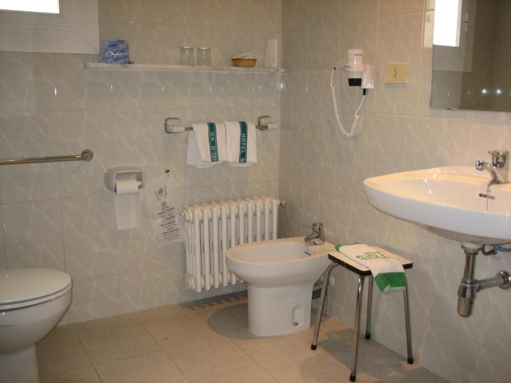 Hotel Segle XX Room Type - Superior Double or Twin Room