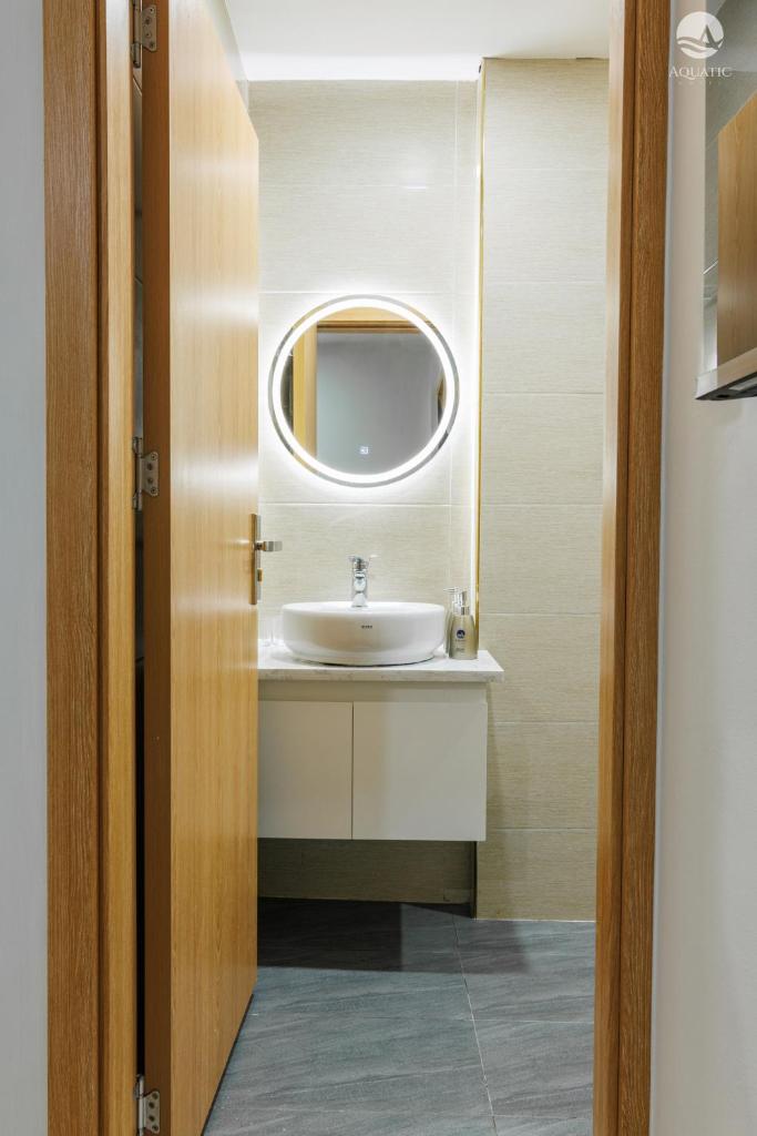 Aquatic Hotel Cat Ba