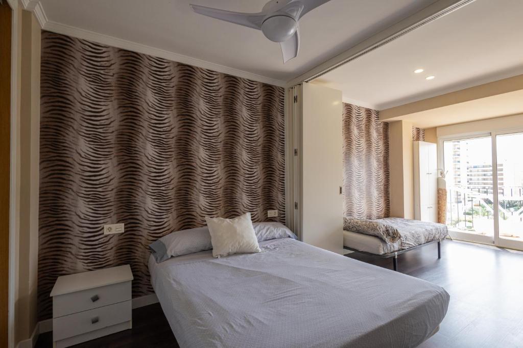 Apartamento con piscina y zonas comunes