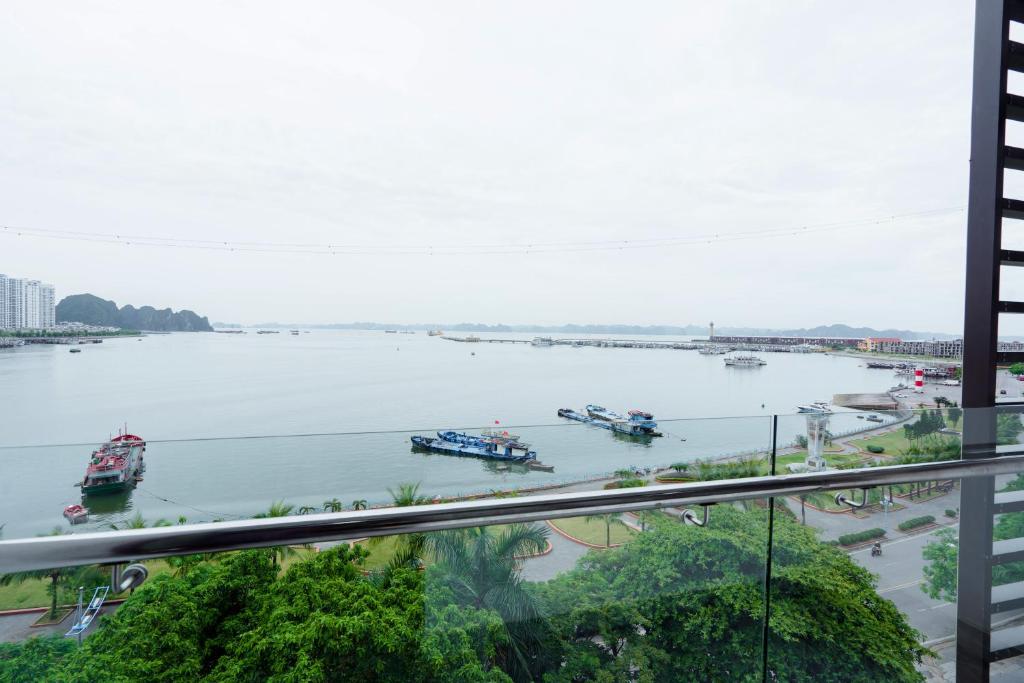 Bạch Đằng Hotel