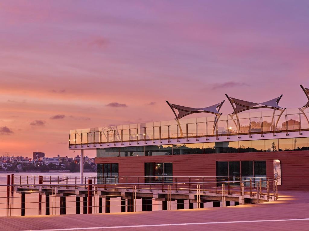 Hotel English Point Marina & Spa photo 2