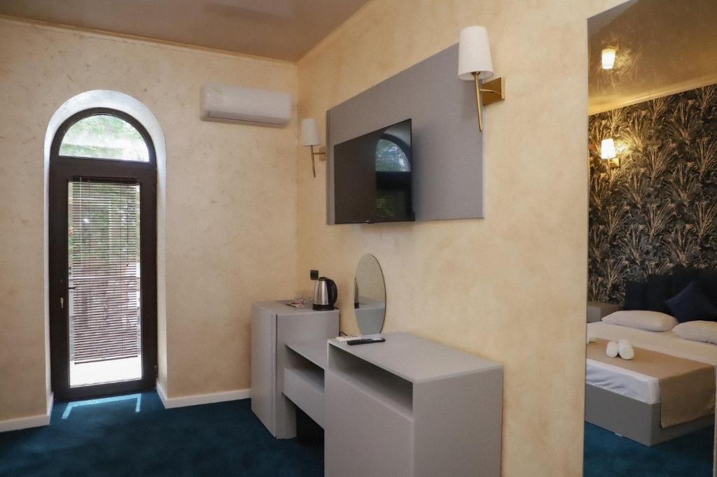 Central hotel photo 4