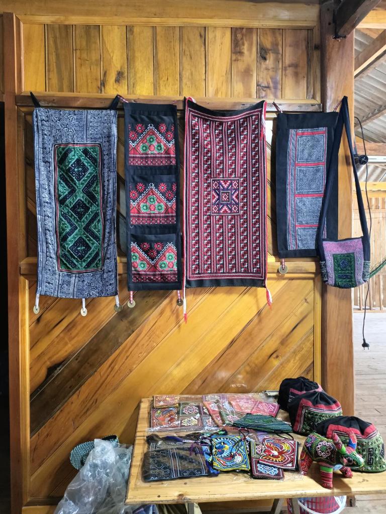 Mã Si H'MÔNG Sa Pa HOMESTAY