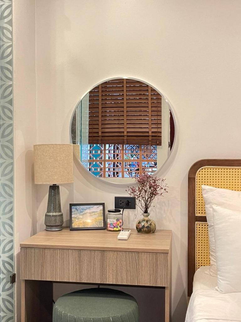 Zeit Home 304, trung tâm Phố Cổ Hà Nội, view Con đường Gốm Sứ, 2 Phòng Ngủ / Free Wifi