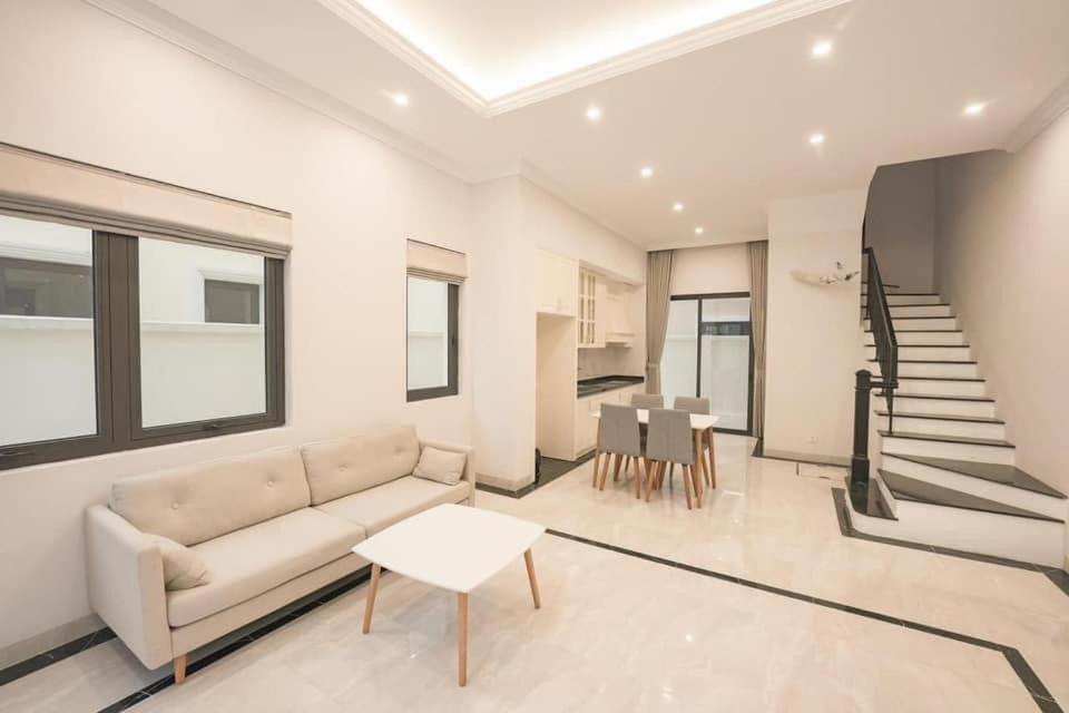 Khách sạn V-vinhomes ocean park2