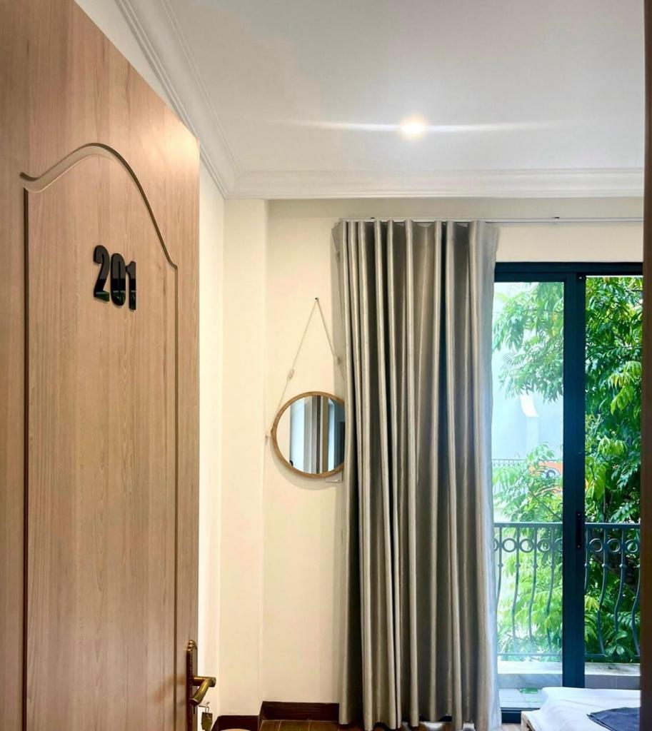 Khách sạn V-vinhomes ocean park2